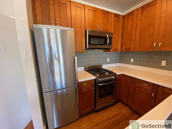 5th image of 1345 Clement St