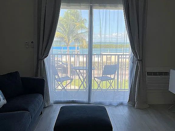 4th image of 300 Duck Key Dr APT 11