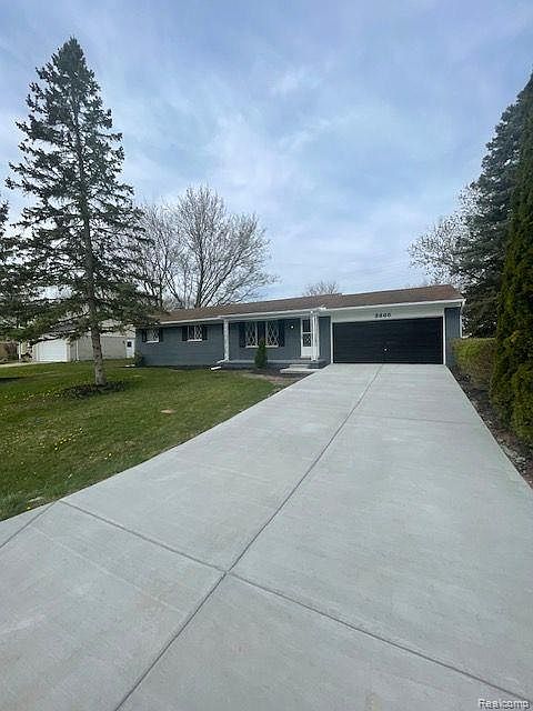 1st image of 3866 Cloverlawn Ave