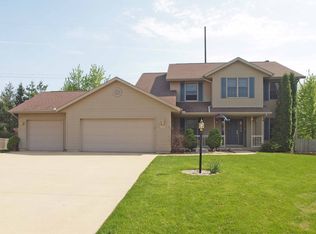 3515 Cypress Creek Rd, Champaign, IL 61822