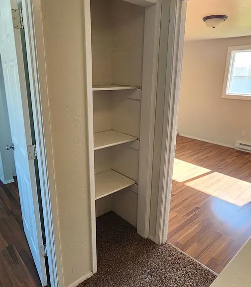 660 Kelly St — Photo 13