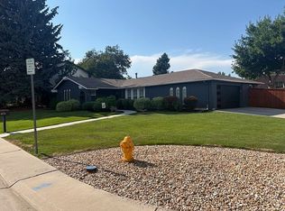 6615 W Glasgow Ave, Littleton, CO 80128