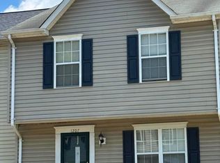 1207 Kings Crest Dr, Stafford, VA 22554