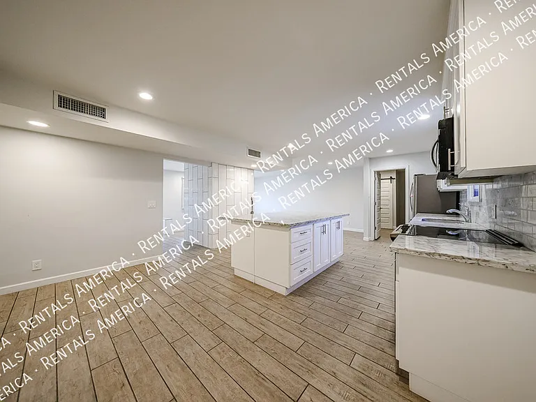 3213 S Albert Ave — Photo 14