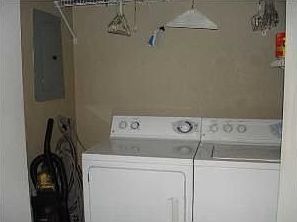 5th image of 403 Jefferson Ter APT 7