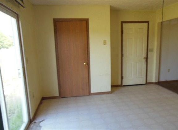 3rd image of 15701 Misty Ln