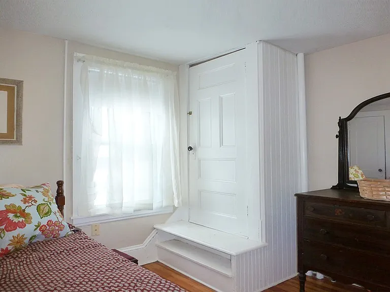 144 Hampden Rd — Photo 4