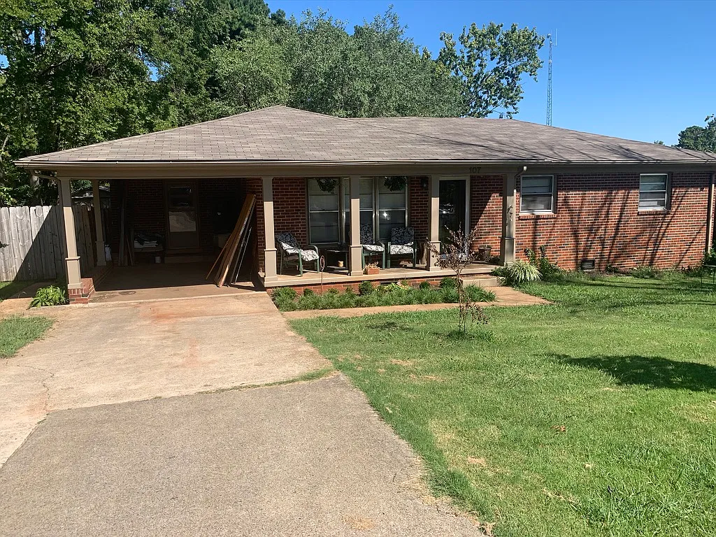 3 bed, 1291 sqft, $1,600 — Photo 2