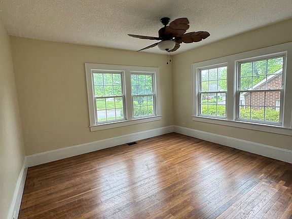 4th image of 1110 Hinshaw St APT A