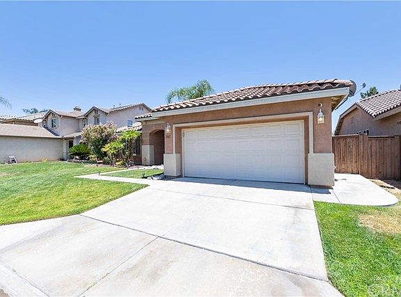 4th image of 202 Prado Dr