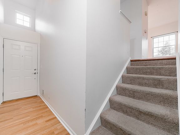 4th image of 288 Southwicke Dr #288