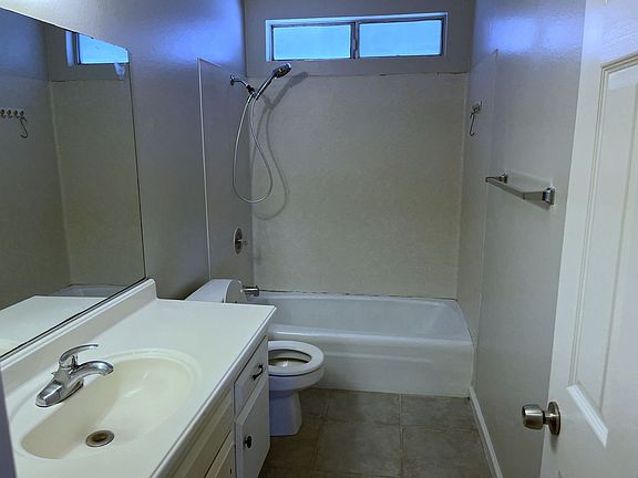 5th image of 17358 San Luis St #3