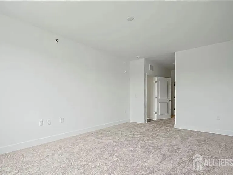 28310 Radford Ct — Photo 16