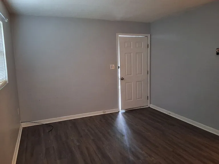 1140 Evelyn Dr — Photo 5