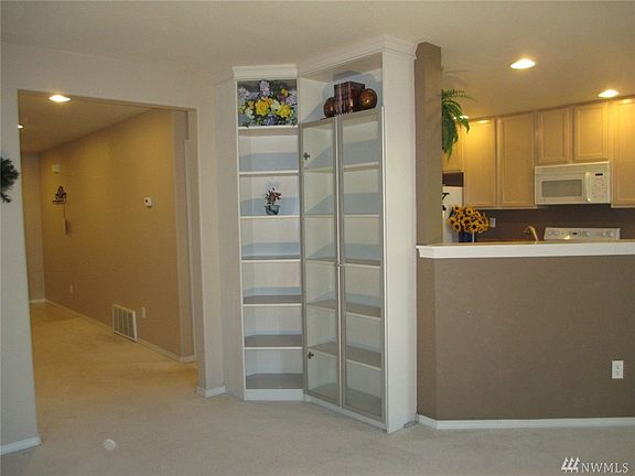 5th image of 4802 Nassau Ave NE APT 101