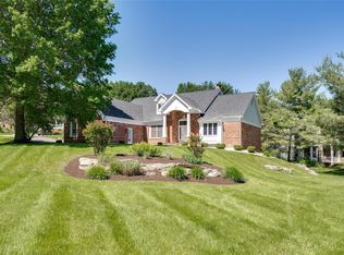 7 Forest Park Cir, Lake Saint Louis, MO 63367