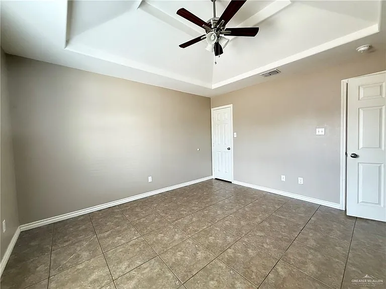 3410 Audrey Ln — Photo 8