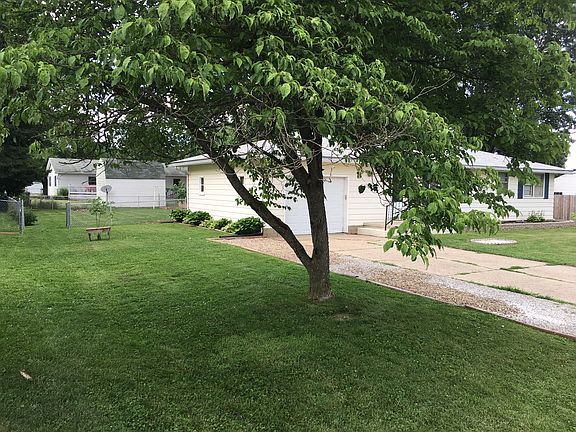 2nd image of 9 Watson St