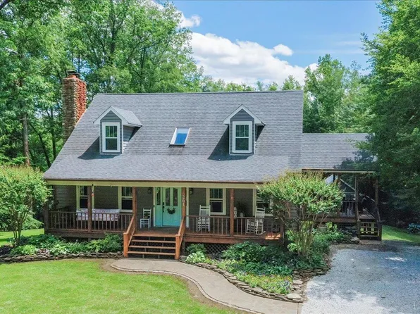 261 Carrington Ln, Lowesville, VA 22967