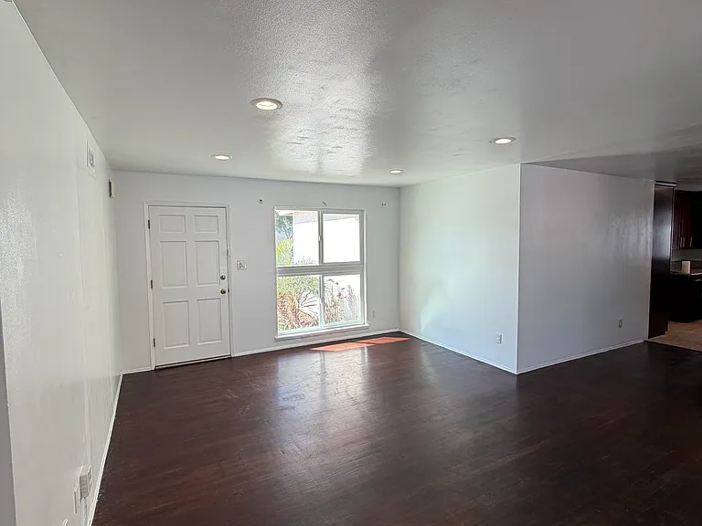 5935 Lake Murray Blvd — Photo 5