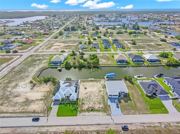 2800 Old Burnt Store Rd N, Cape Coral, FL 33993