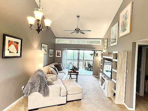 3rd image of 262 Woodlake Wynde