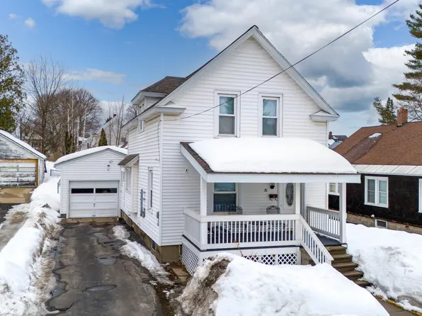 30 Saratoga Boulevard, Gloversville, NY 12078