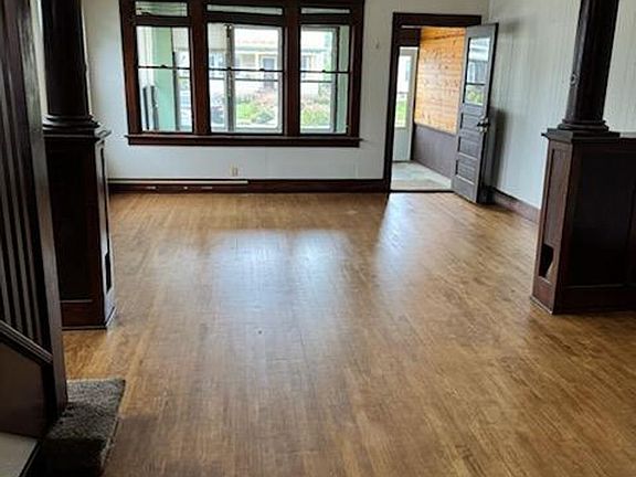 5th image of 121 Garland St E #119