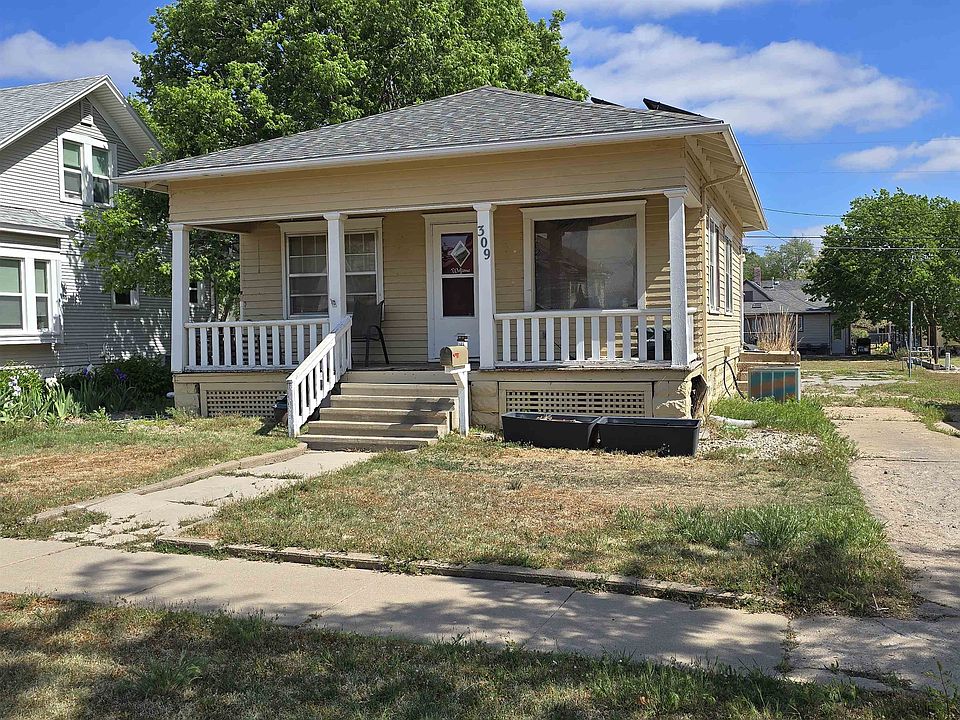 1st image of 309 W 15th St