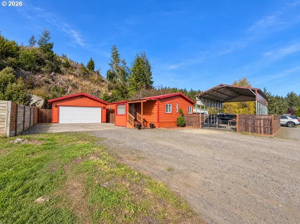 450 Tiara St, Lakeside, OR 97449