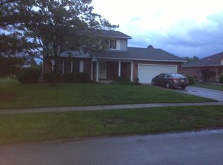 2719 Krishire Dr, Charleston, IL 61920