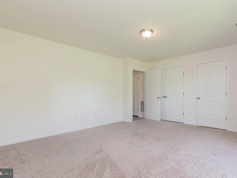 172 Drexel Ct — Photo 14