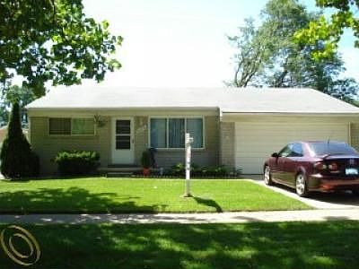 1st image of 31173 Lyndon St