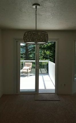 3rd image of 1516 SE Beaver Creek Ln