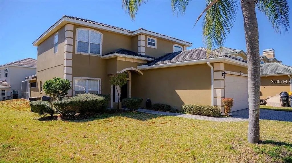 4 bed, 4.0 bath, 2368 sqft, $2,900 — Photo 3