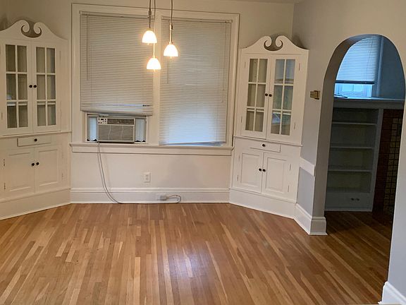 3rd image of 3434 Pape Ave