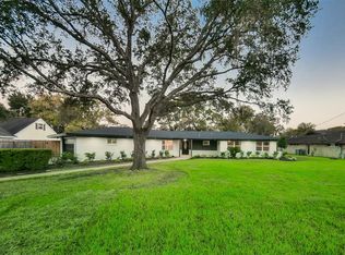 209 W Bayou Dr, Dickinson, TX 77539