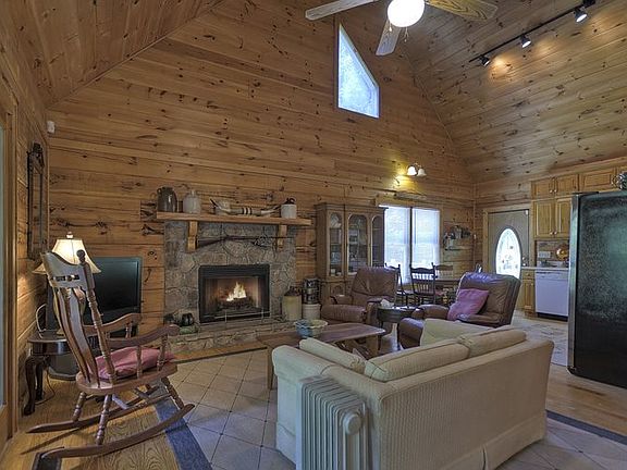 2nd image of 189 Newport Dr