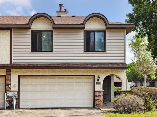 8551 Maplebrook Pkwy N, Brooklyn Park, MN 55445