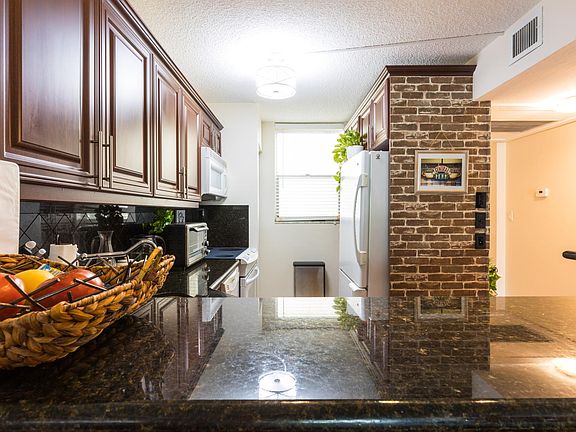 3rd image of 5300 NE 24th Ter APT 333C