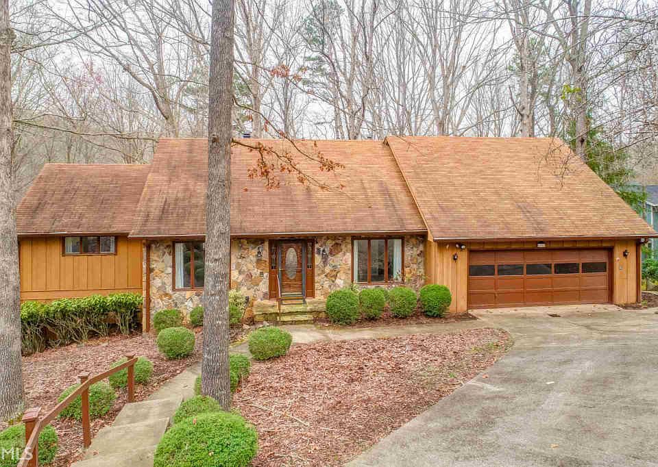 1st image of 1442 Lakeshore Cir