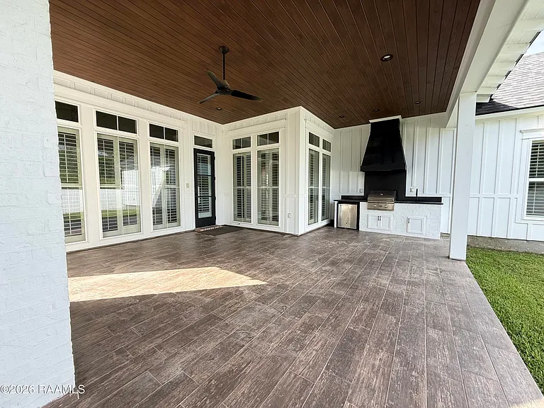 102 Orchard Park Ave — Photo 36