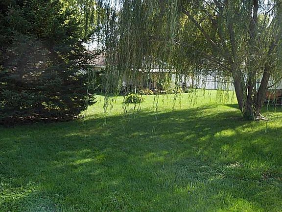 3rd image of 8221 Port Haven Dr