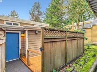 1658 Village Park Pl, West Linn, OR 97068