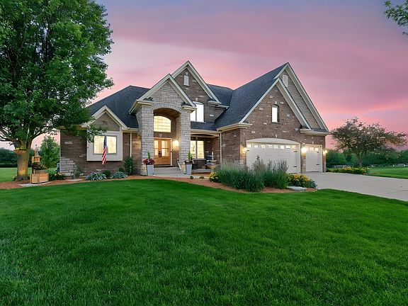 2nd image of 5728 Waters Edge Ct