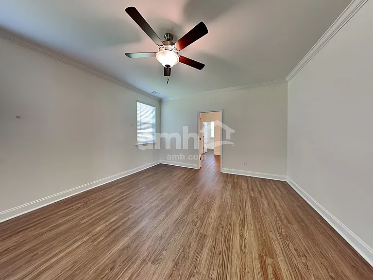 210 Parkside Blvd — Photo 10
