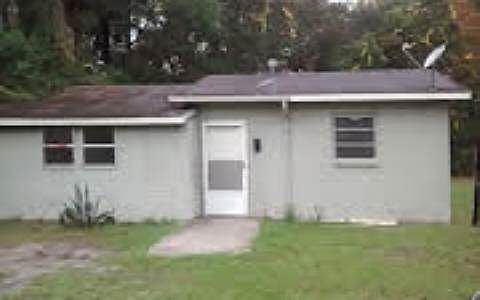 1st image of 372 NE Chambers Ct