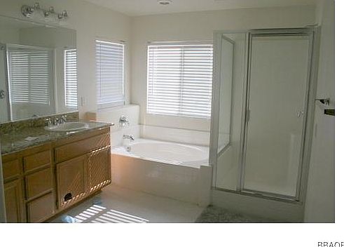5th image of 16111 Eccles St