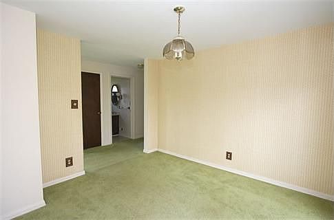 5th image of 1202 N Mulberry St