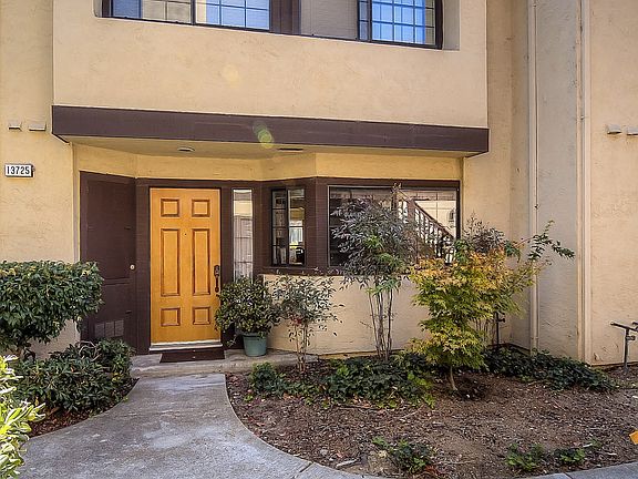 2 Story San Leandro Home